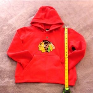 Outter Stuff Sz M 10/12 Red Pullover NHL Chicago BlackHawks #98 Bedard Hoodie